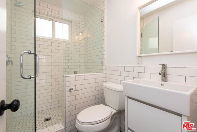 3951 Marathon Street 2, Los Angeles, CA 90029