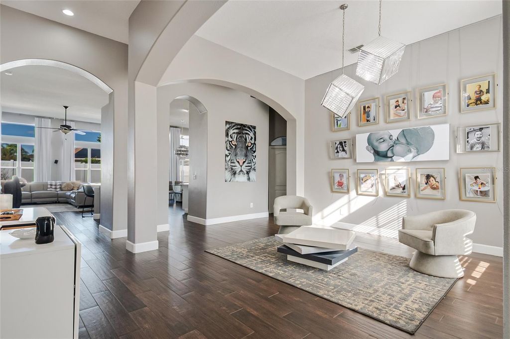 Image 12 of property listing at 13927 MAGNOLIA GLEN CIRCLE, Orlando, FL 32828