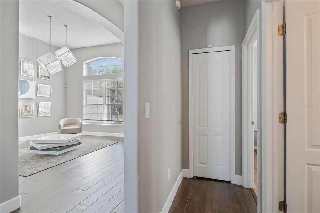 Image 18 of property listing at 13927 MAGNOLIA GLEN CIRCLE, Orlando, FL 32828