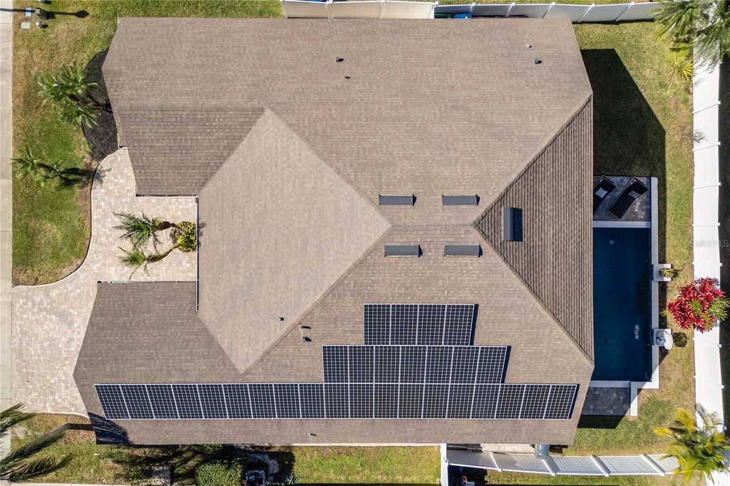 Image 4 of property listing at 13927 MAGNOLIA GLEN CIRCLE, Orlando, FL 32828