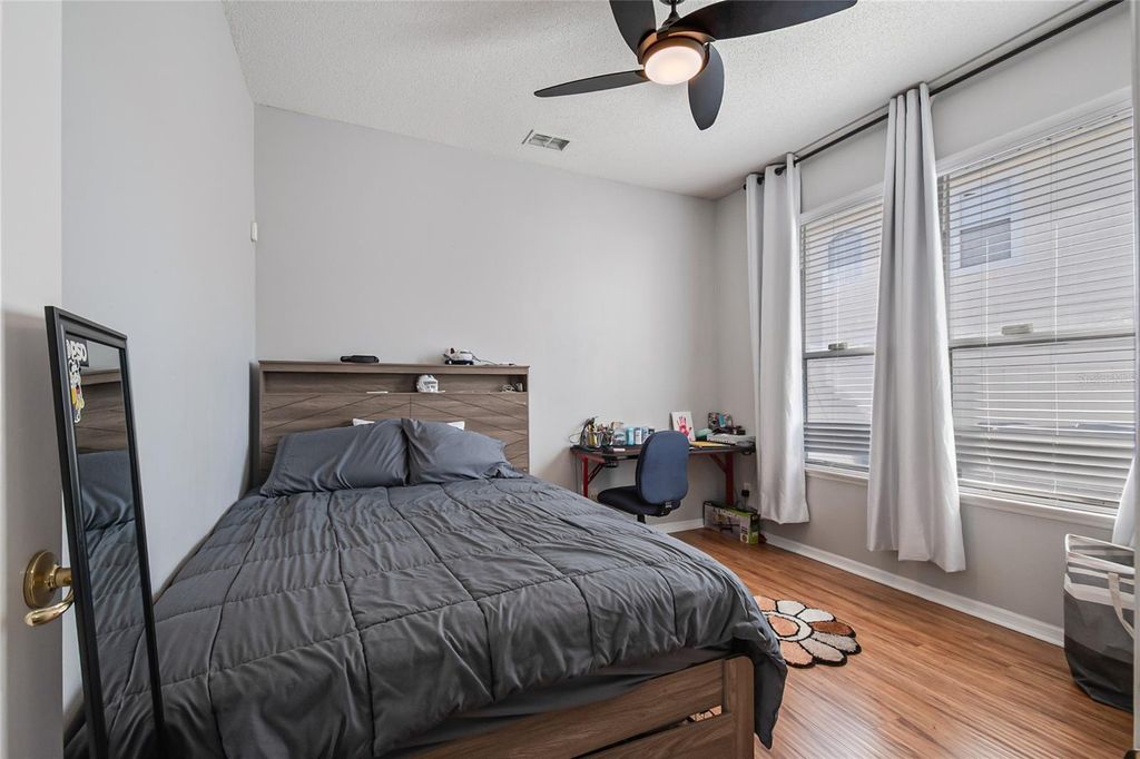 Image 50 of property listing at 13927 MAGNOLIA GLEN CIRCLE, Orlando, FL 32828