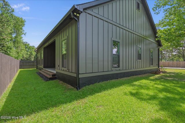 511 Friends Road SE, Leland, NC 28451