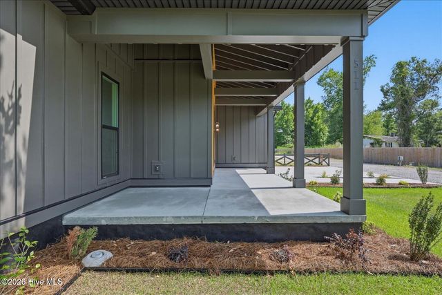 511 Friends Road SE, Leland, NC 28451