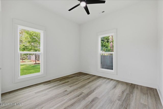 511 Friends Road SE, Leland, NC 28451