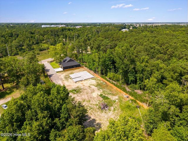 511 Friends Road SE, Leland, NC 28451