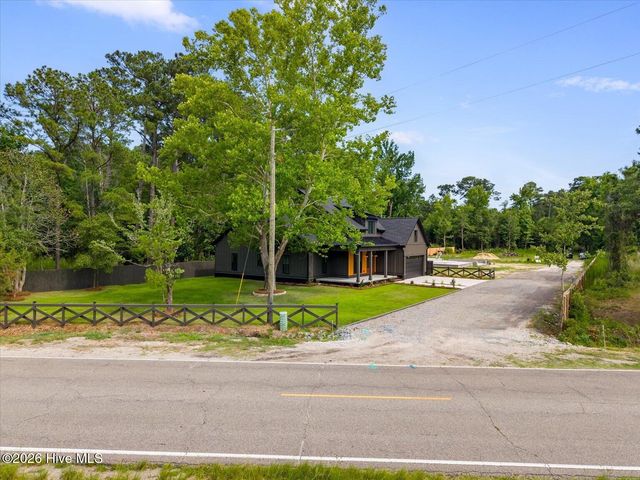 511 Friends Road SE, Leland, NC 28451