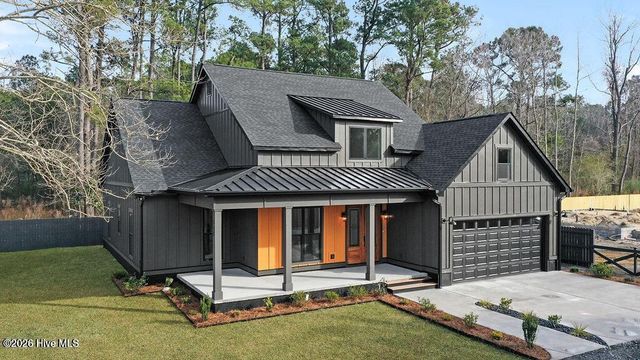 511 Friends Road SE, Leland, NC 28451
