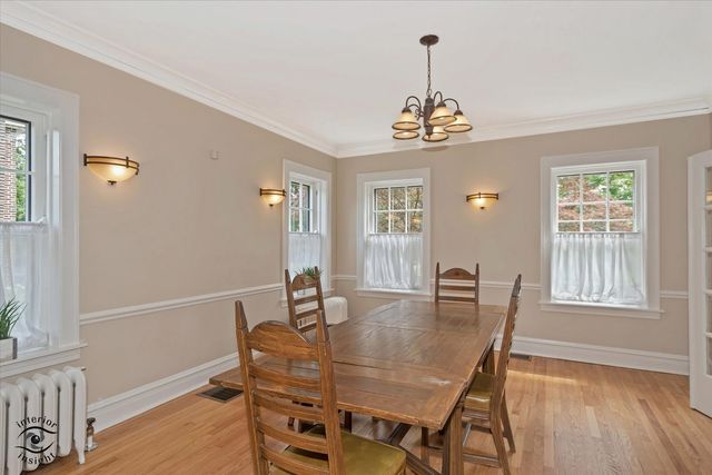 10050 S Damen Avenue, Chicago, IL 60643