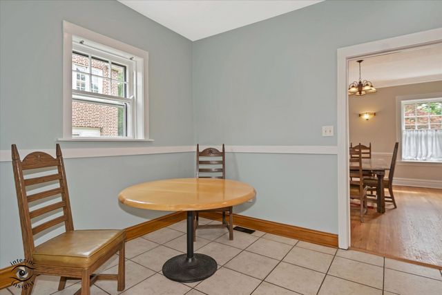10050 S Damen Avenue, Chicago, IL 60643