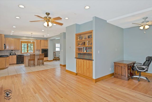 10050 S Damen Avenue, Chicago, IL 60643