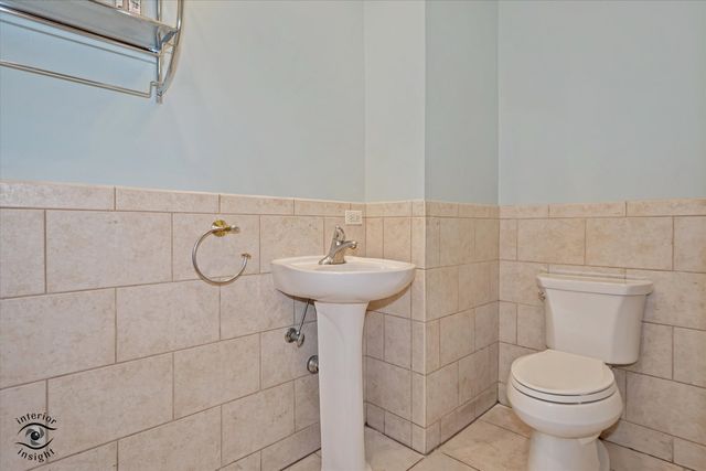 10050 S Damen Avenue, Chicago, IL 60643