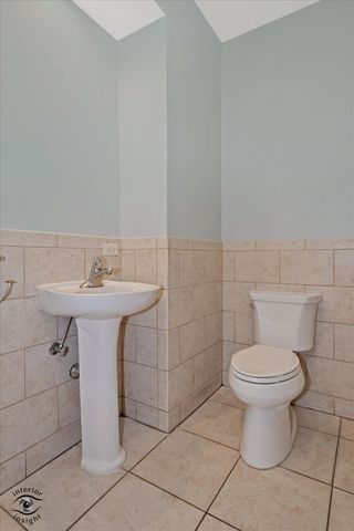 10050 S Damen Avenue, Chicago, IL 60643