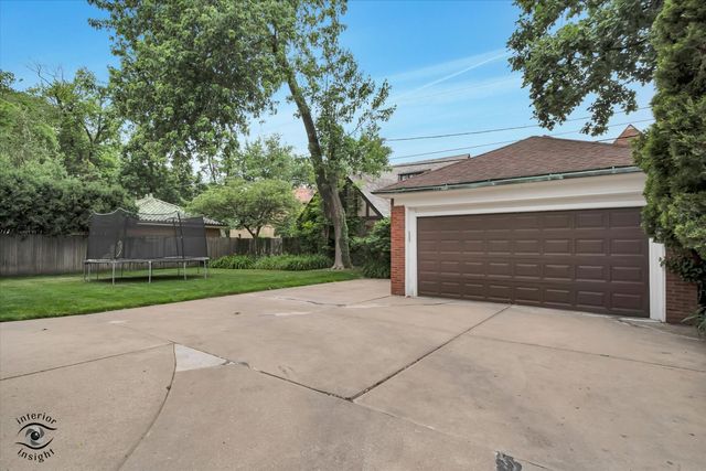 10050 S Damen Avenue, Chicago, IL 60643