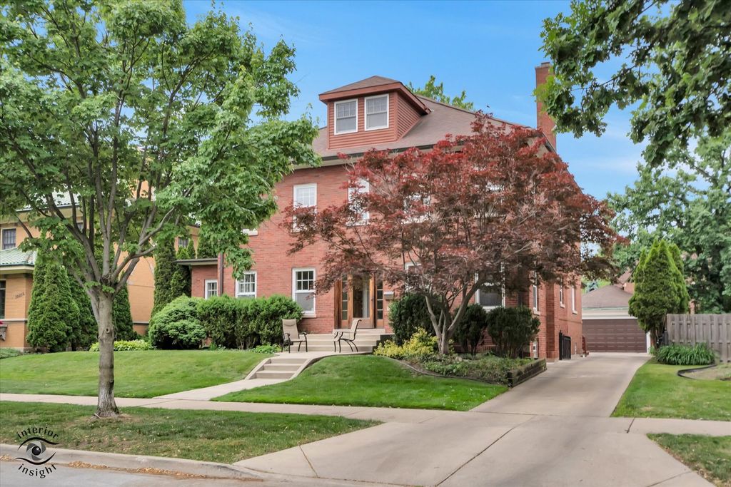10050 S Damen Avenue, Chicago, IL 60643