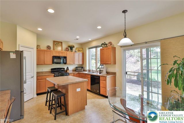 8958 Colebrook Road, Upper Macungie Twp, PA 18031