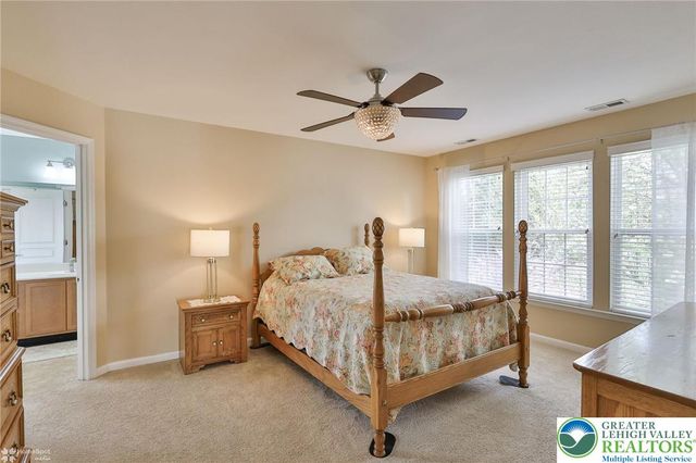 8958 Colebrook Road, Upper Macungie Twp, PA 18031