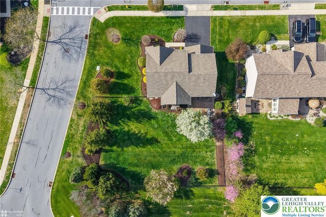 8958 Colebrook Road, Upper Macungie Twp, PA 18031