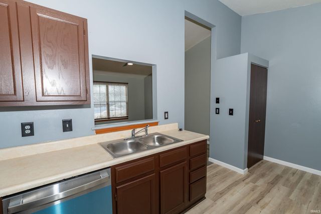 613 W Pine Street, North Liberty, IN 46554