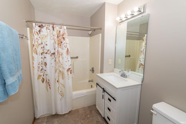 613 W Pine Street, North Liberty, IN 46554