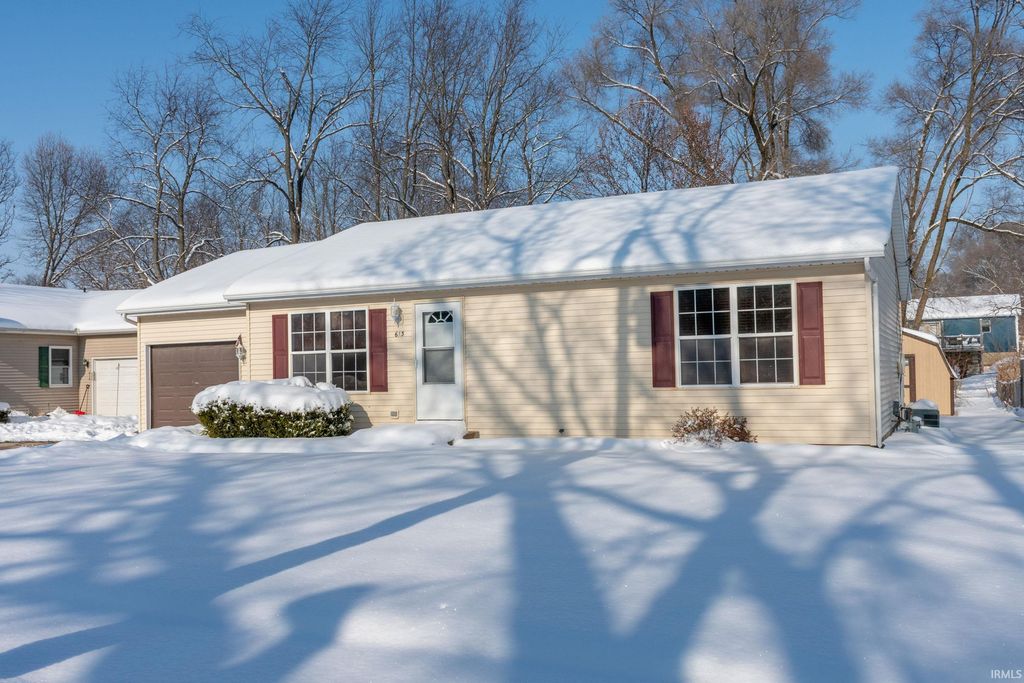 613 W Pine Street, North Liberty, IN 46554