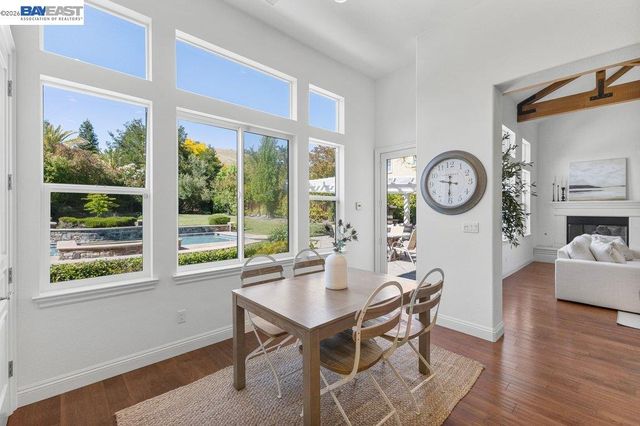25 Treetop Terrace, Alamo, CA 94507