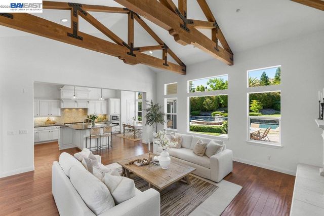 25 Treetop Terrace, Alamo, CA 94507