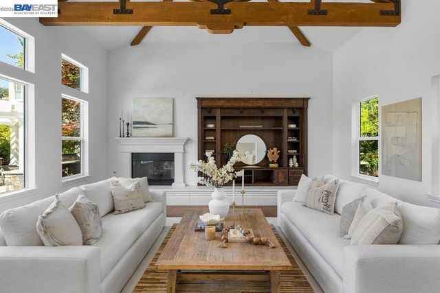 25 Treetop Terrace, Alamo, CA 94507