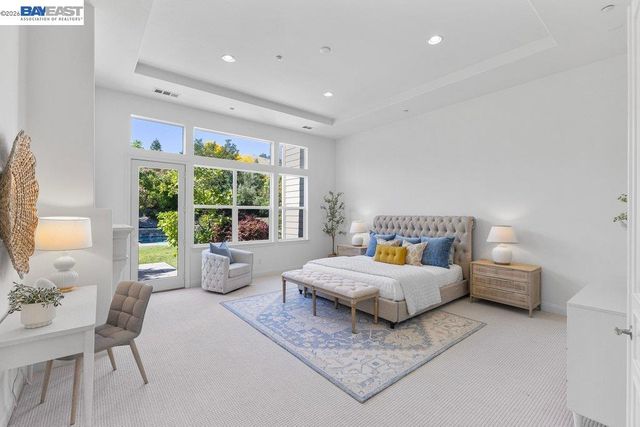 25 Treetop Terrace, Alamo, CA 94507