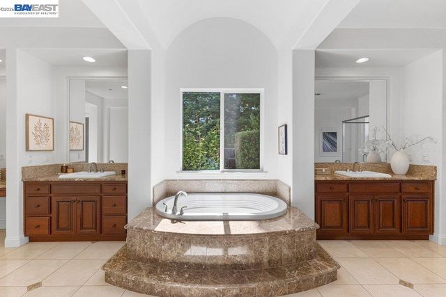 25 Treetop Terrace, Alamo, CA 94507