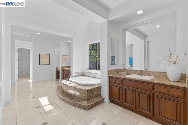 25 Treetop Terrace, Alamo, CA 94507