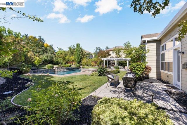 25 Treetop Terrace, Alamo, CA 94507