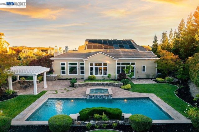25 Treetop Terrace, Alamo, CA 94507