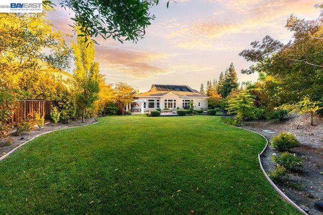 25 Treetop Terrace, Alamo, CA 94507