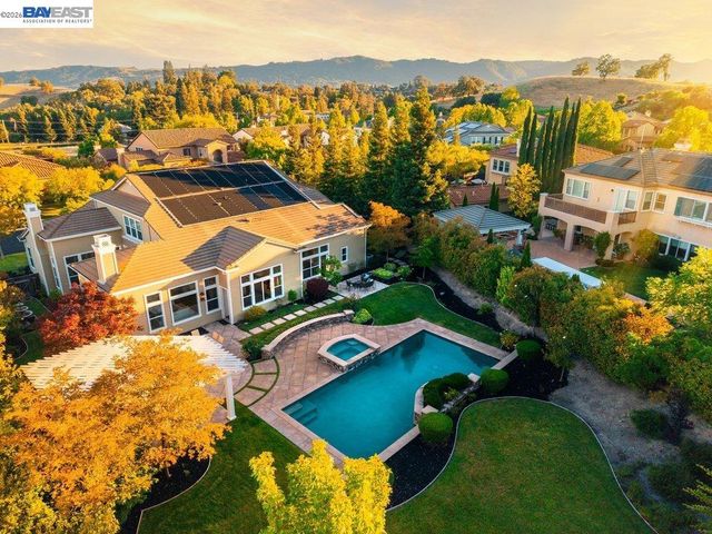 25 Treetop Terrace, Alamo, CA 94507