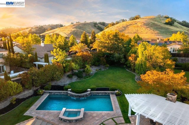 25 Treetop Terrace, Alamo, CA 94507