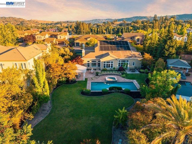 25 Treetop Terrace, Alamo, CA 94507