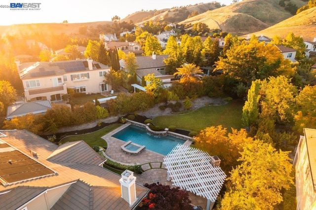 25 Treetop Terrace, Alamo, CA 94507