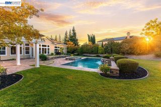 25 Treetop Terrace, Alamo, CA 94507