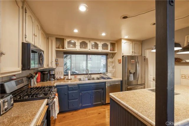 875 Sierra Vista Drive, Twin Peaks, CA 92391