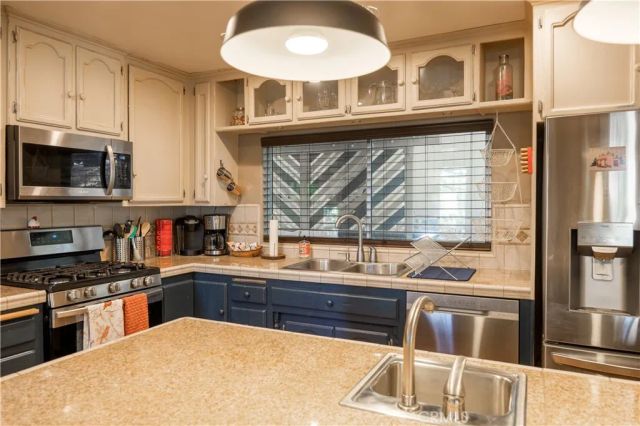 875 Sierra Vista Drive, Twin Peaks, CA 92391