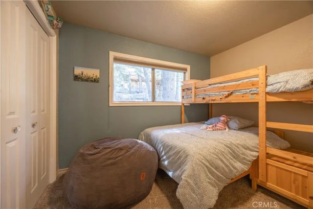 875 Sierra Vista Drive, Twin Peaks, CA 92391