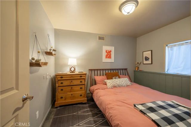 875 Sierra Vista Drive, Twin Peaks, CA 92391