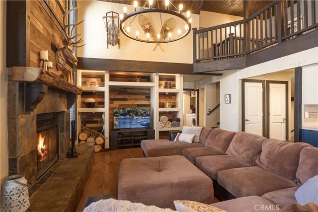 875 Sierra Vista Drive, Twin Peaks, CA 92391