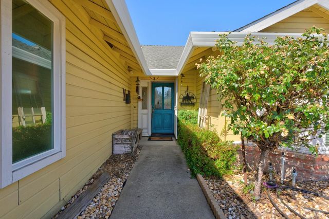 1340 Kingswood Dr, Roseville, CA 95678