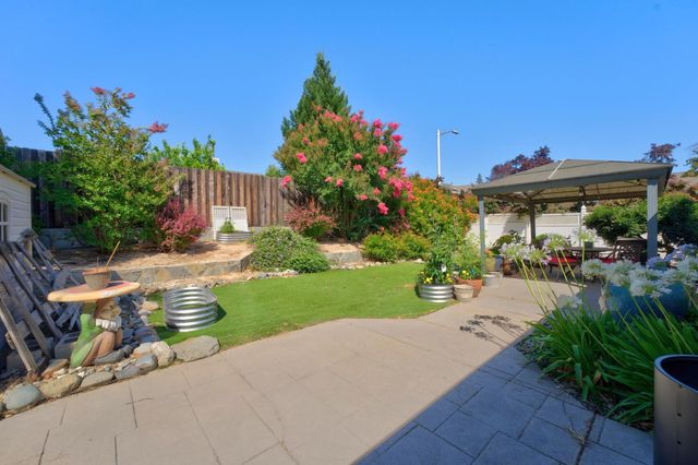 1340 Kingswood Dr, Roseville, CA 95678