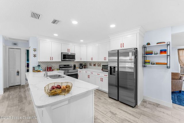 2125 Palm Avenue, Indialantic, FL 32903