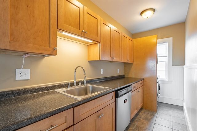 311 Plantation St, Worcester, MA 01604