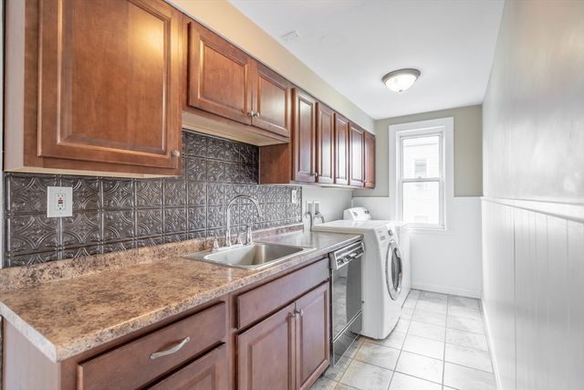 311 Plantation St, Worcester, MA 01604