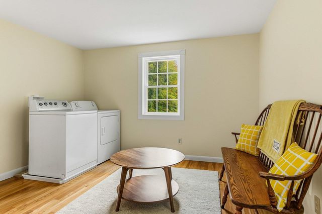 247 East Road, Hampstead, NH 03841