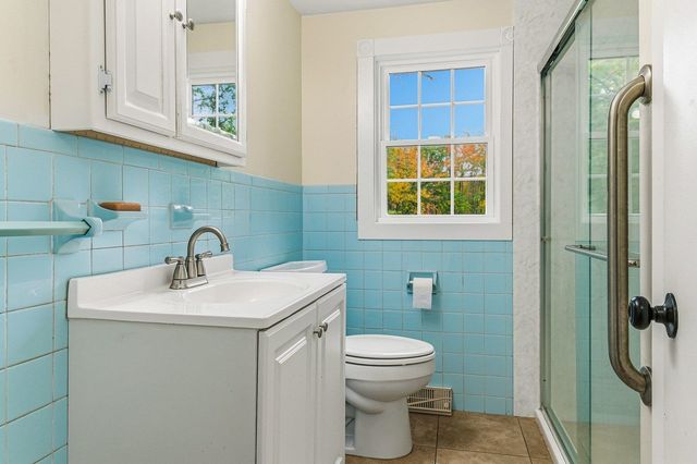 247 East Road, Hampstead, NH 03841